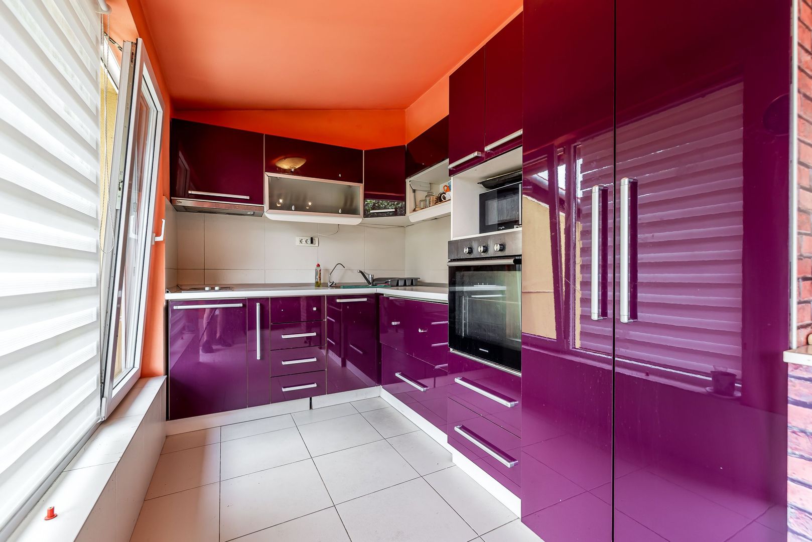 Imagine 5 - Casa Solida cu Mansarda in Zona Excelenta Parneava