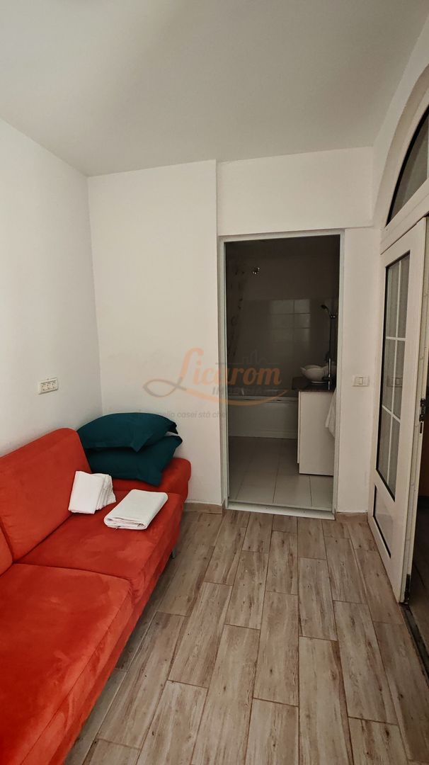 Vila 10 camere,pretabil compartimentare in 2 unitati separate,ASTRA. - imaginea 12