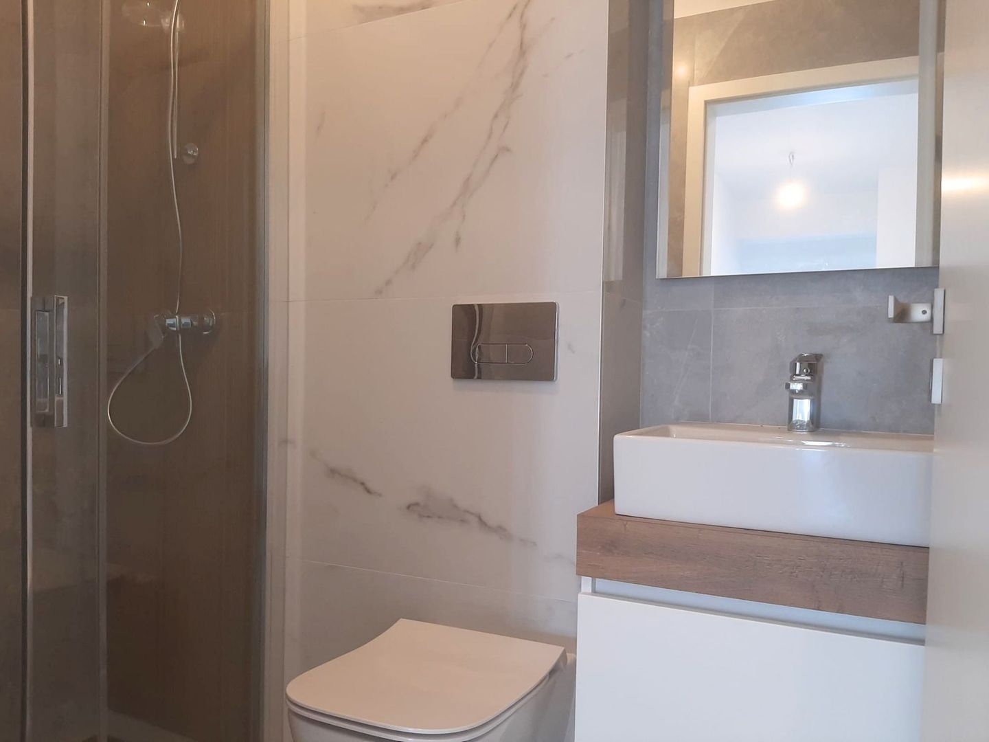 Un Apartament Pentru O Viață Bună  Coresi  2025 - imaginea 22