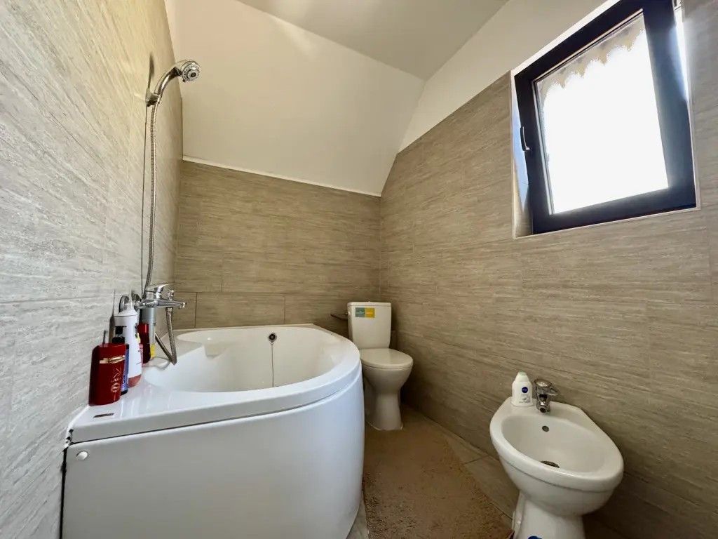 Casa individula ,teren 230 mp-Giroc ,Trandafirilor - imaginea 12