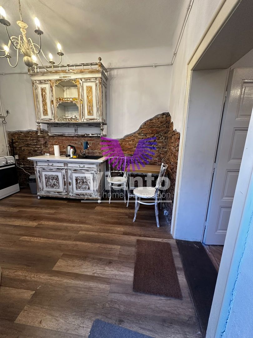 Casa de închiriat aproape de Centrul Istoric-Targu Fanului