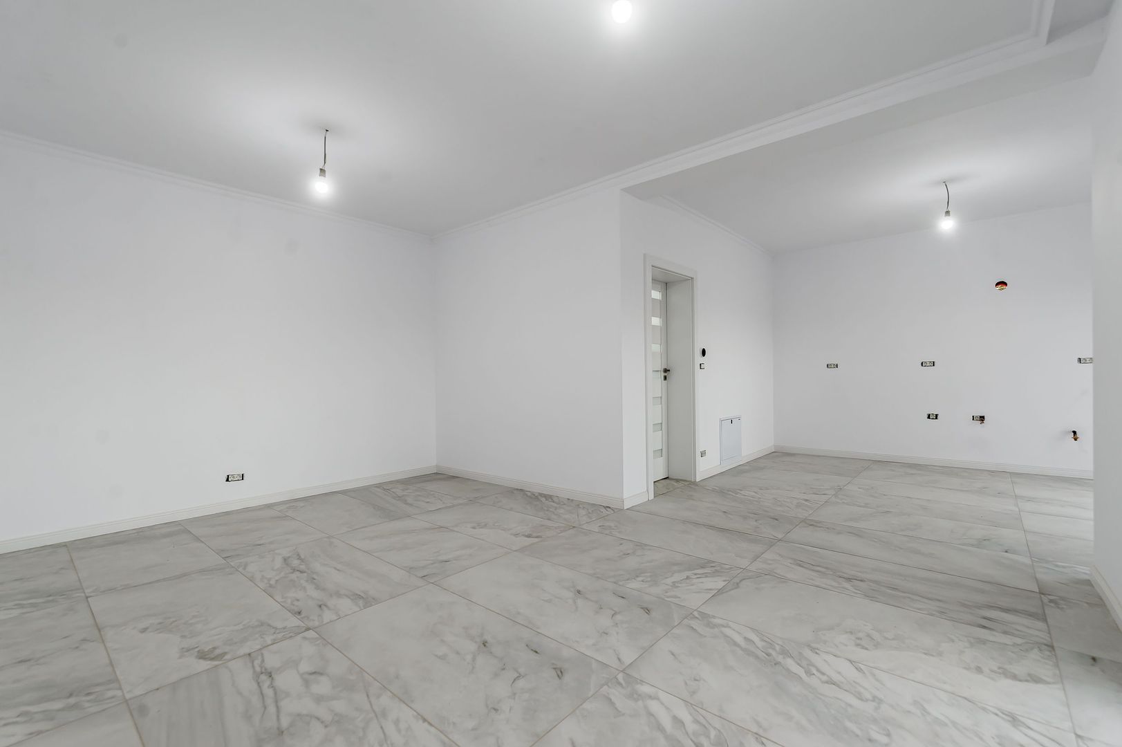 Imagine 8 - Casă nouă 2025 cu terasă rooftop – 5 camere, design modern, în Gai