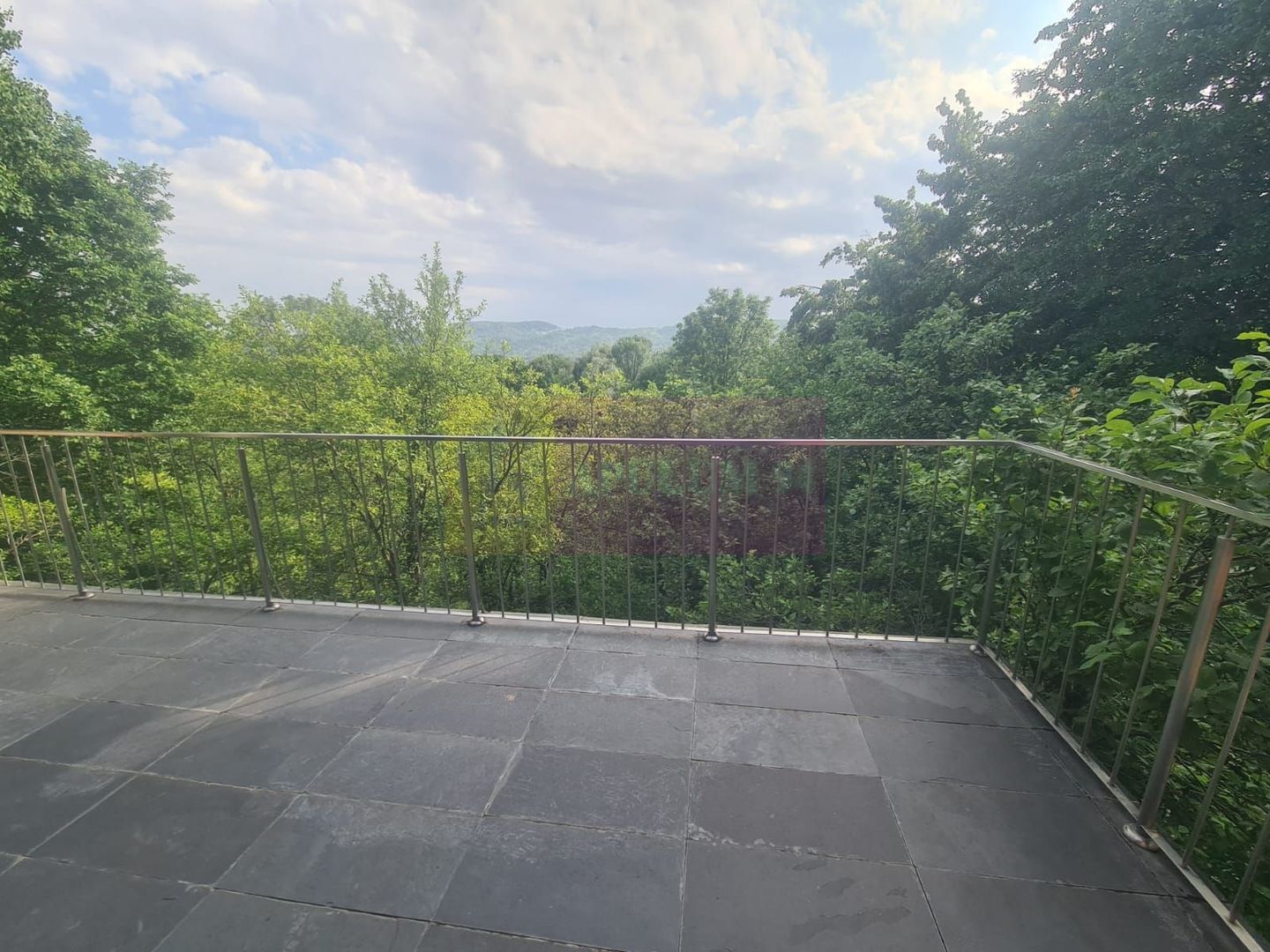 Vila de vanzare cu 6 camere in Cornu (teren 6.600 mp)