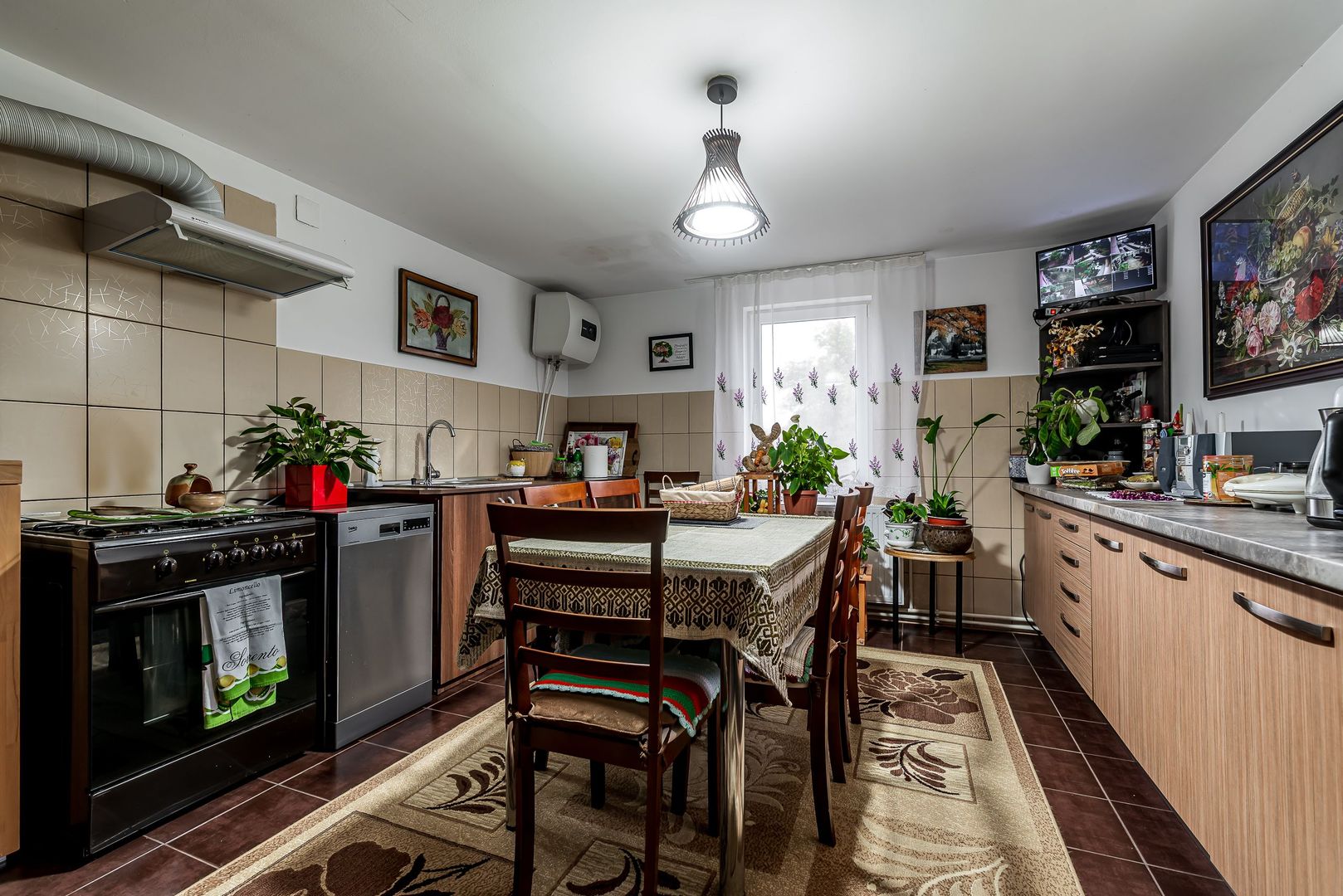 Imagine 13 - 🏡 Mai mult decât o casă: libertatea de a trăi aproape de natură