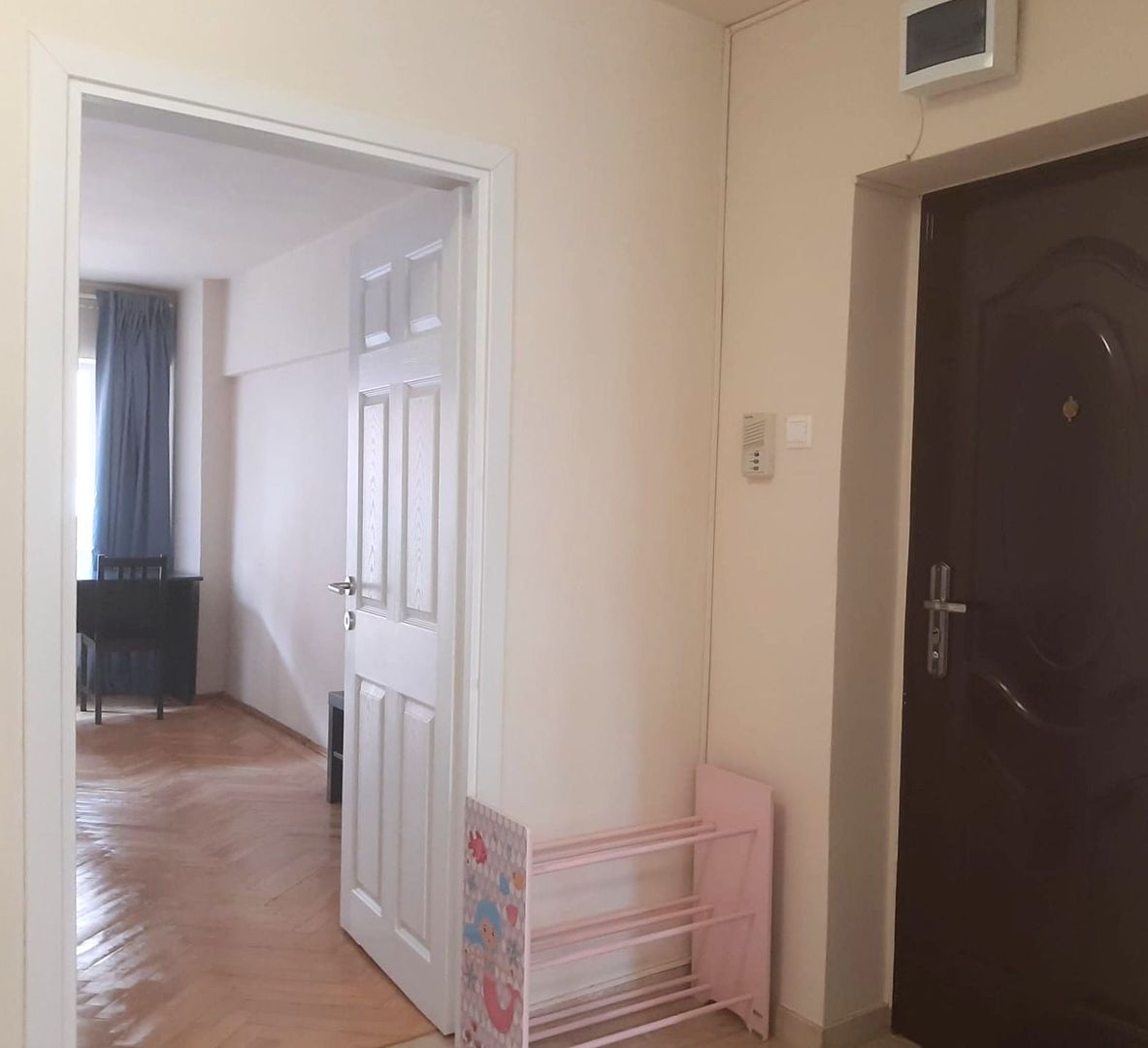 Vanzare 3 camere complet renovat zona pietonala Racadau - imaginea 21