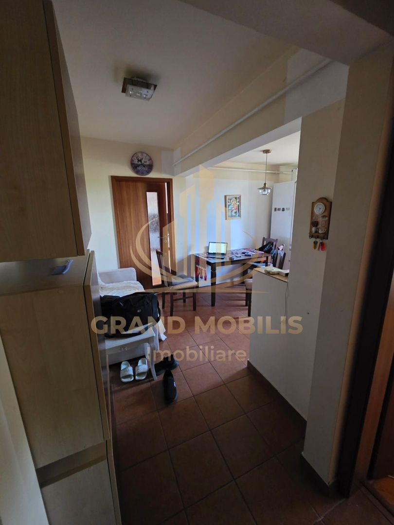 Apartament 3 camere 2 bai zona Gheorghe Lazar et. 3