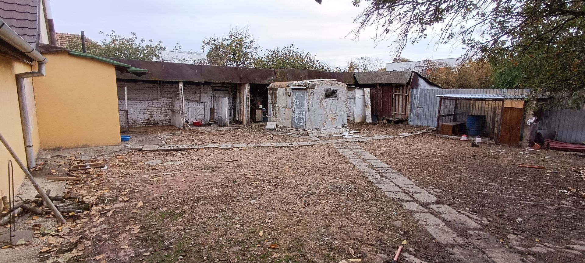 Casă spațioasă cu 4 camere , curte și teren generos în Mașloc - imaginea 27