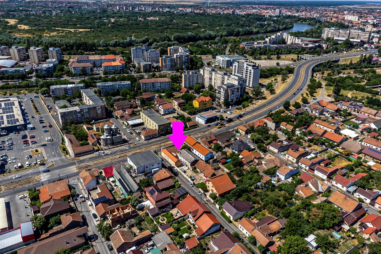 Spatiu comercial + hală pe Calea Radnei – oportunitate investitie!