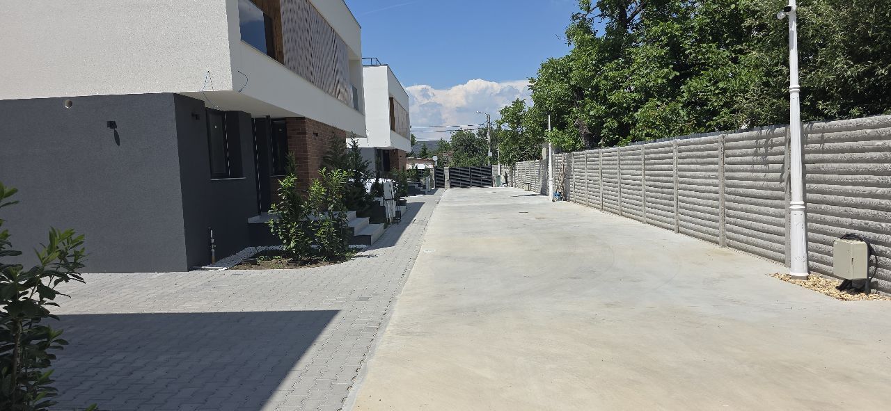 Giulesti  duplex P+1 4 camere de vanzare - imaginea 30