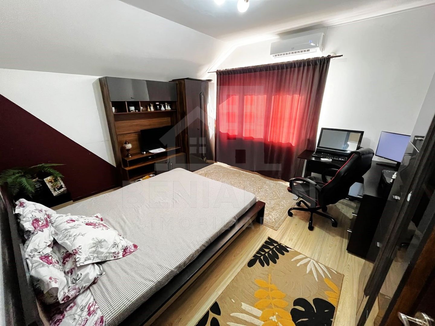 Casa Moderna P+M-220mp-6 Camere-Toate Utilitatile-An 2010-Zona Ford - imaginea 6