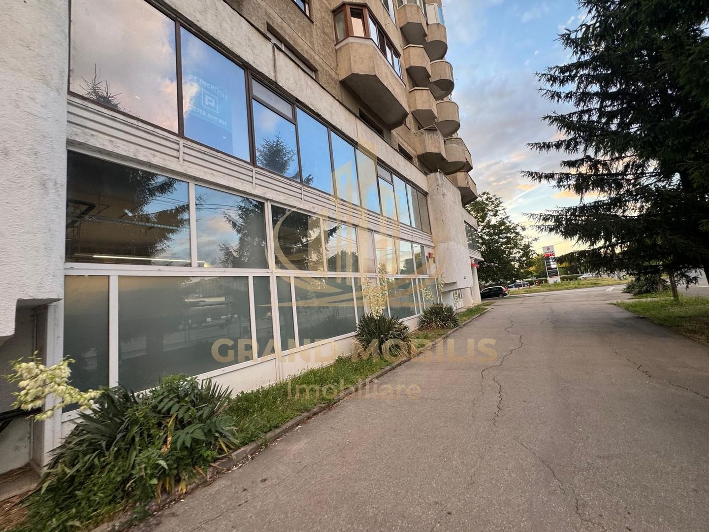 Spațiu comercial | Etaj 1 | Calea Aradului | Showroom, clinică,birouri