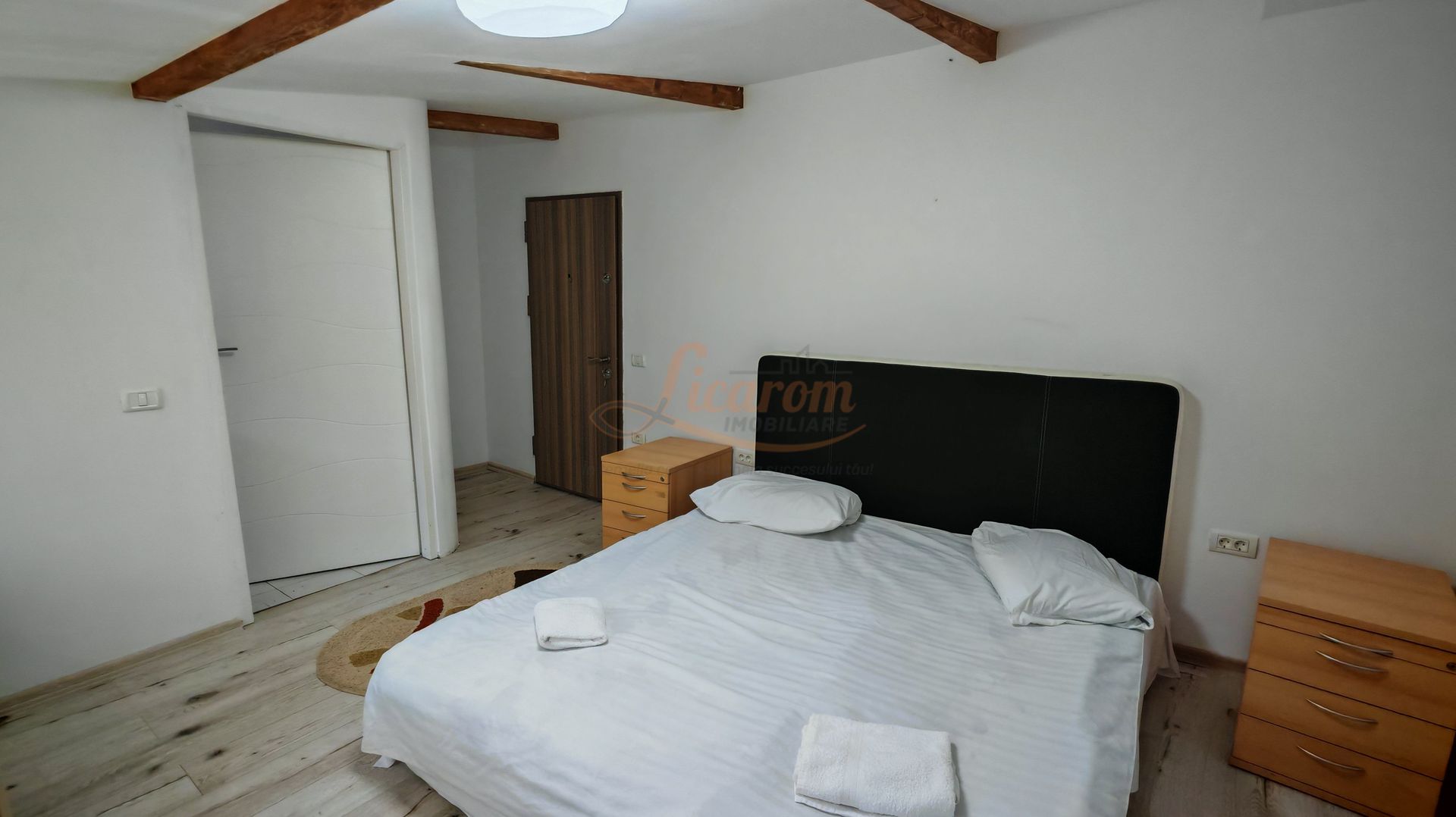 Vila 10 camere,pretabil compartimentare in 2 unitati separate,ASTRA. - imaginea 6