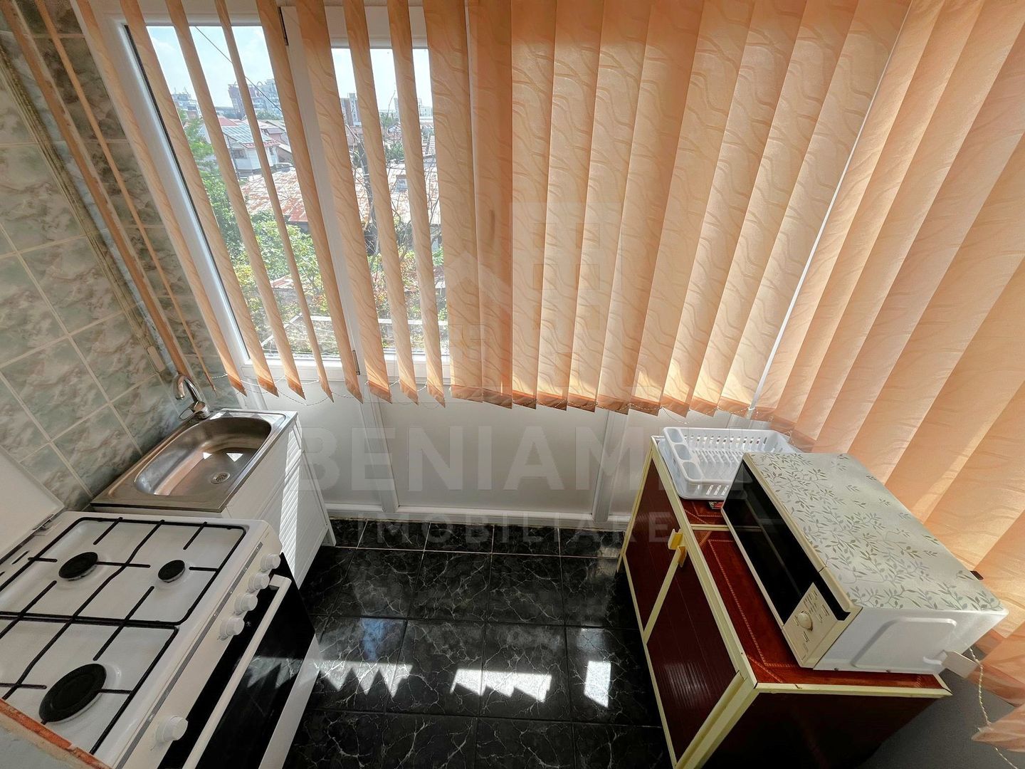 Apartament-2 Camere-Decomandat-Etajul 2-Mobilat-Utilat-CV9-Catedrala - imaginea 5