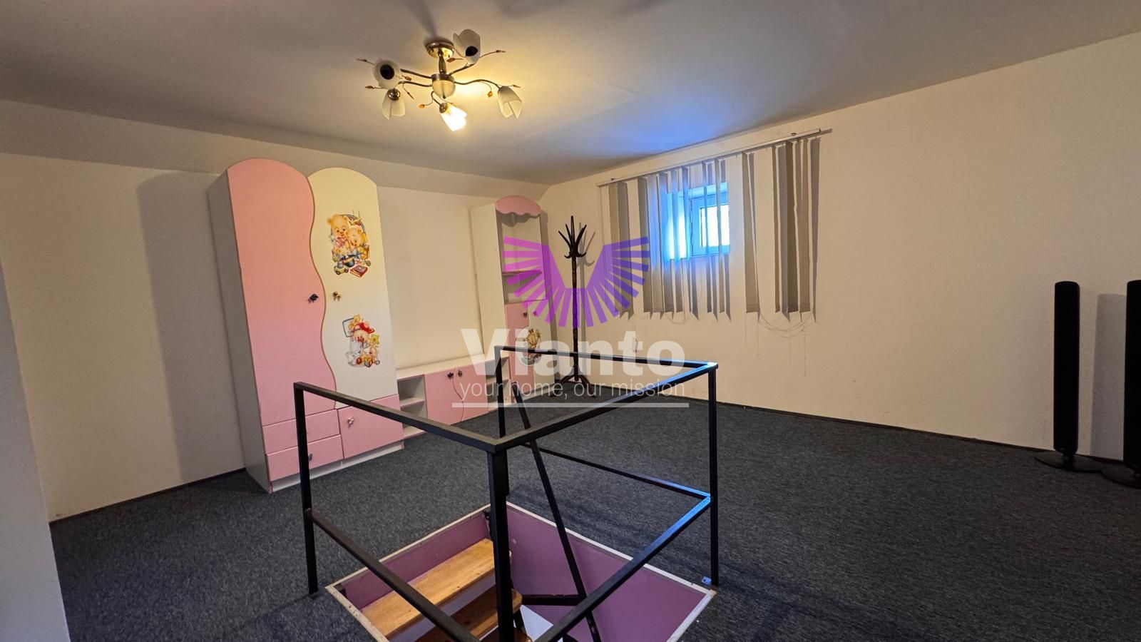 Casa Individuala de Inchiriat 5 Camere - Curte cu Zona de Barbeque-Gusterita