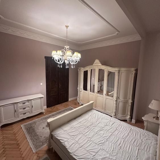 Apartament cu 3 camere, amenajat lux, cu vedere spre Canalul Bega - imaginea 2