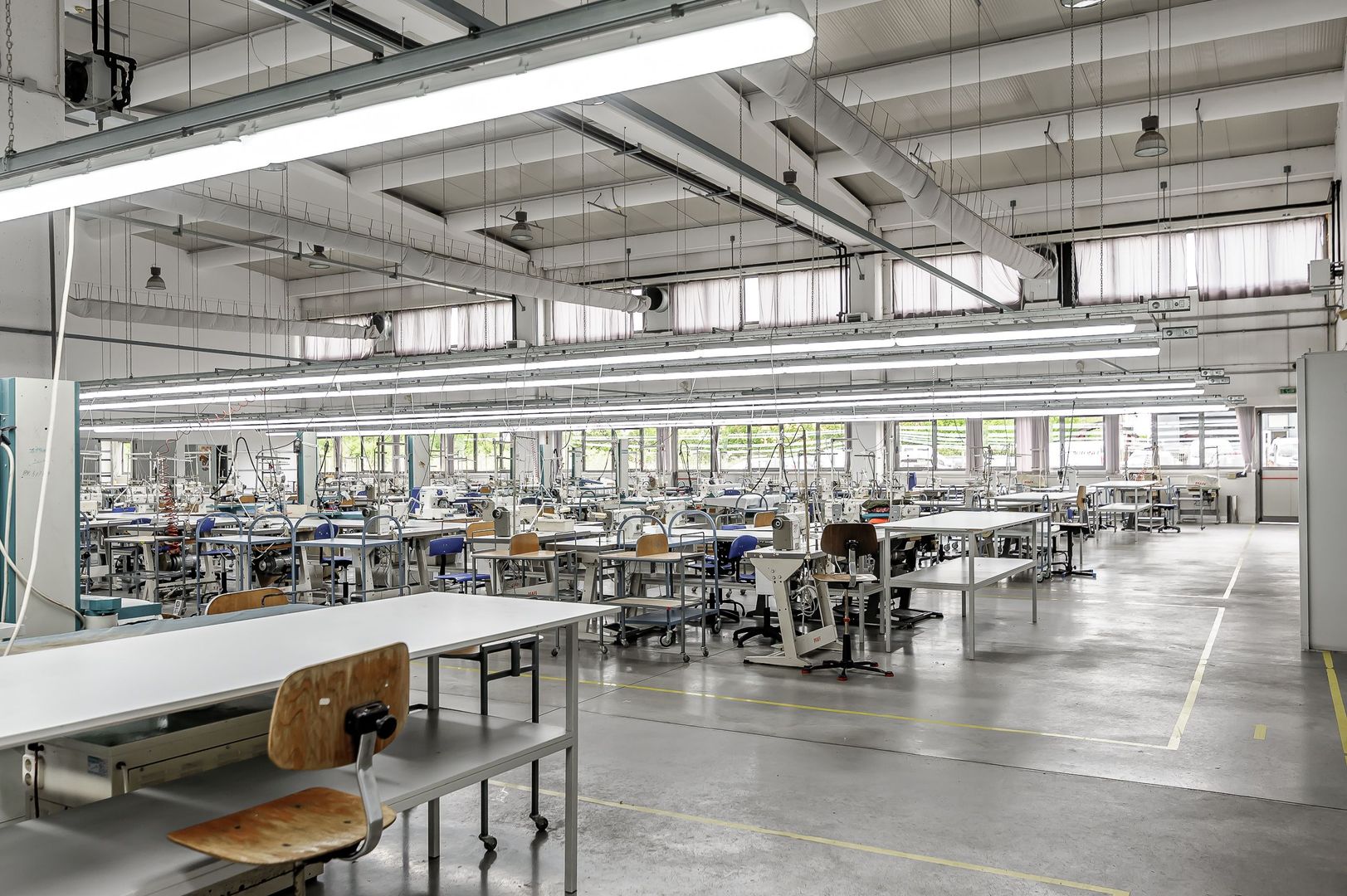 Imagine 12 - Oportunitate: Hală de producție și depozitare cu birouri în Arad