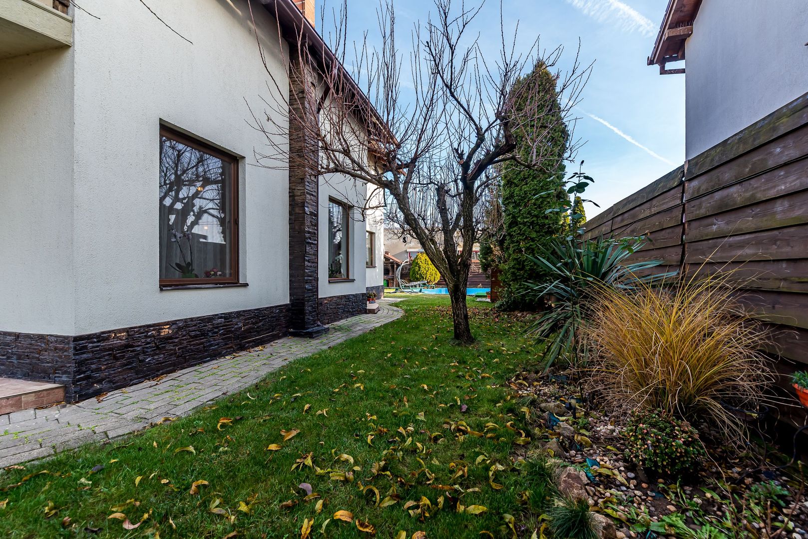 VILĂ MODERNĂ CU PISCINĂ, SAUNĂ- COMISION 0% – ARADUL NOU