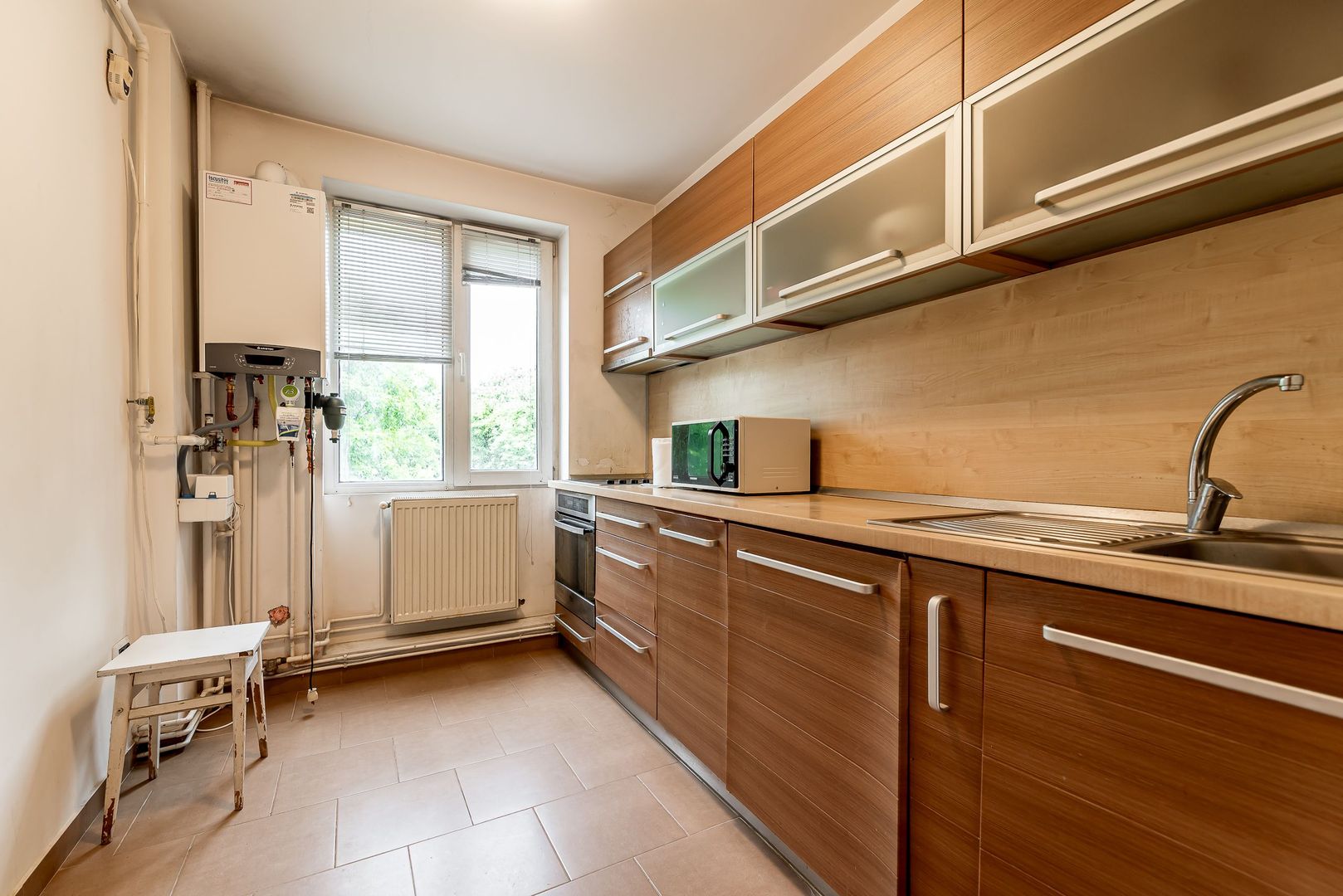 78.900 EURO! Apartament 2 camere, etaj 2, bloc cu lift, Libelula, Arad