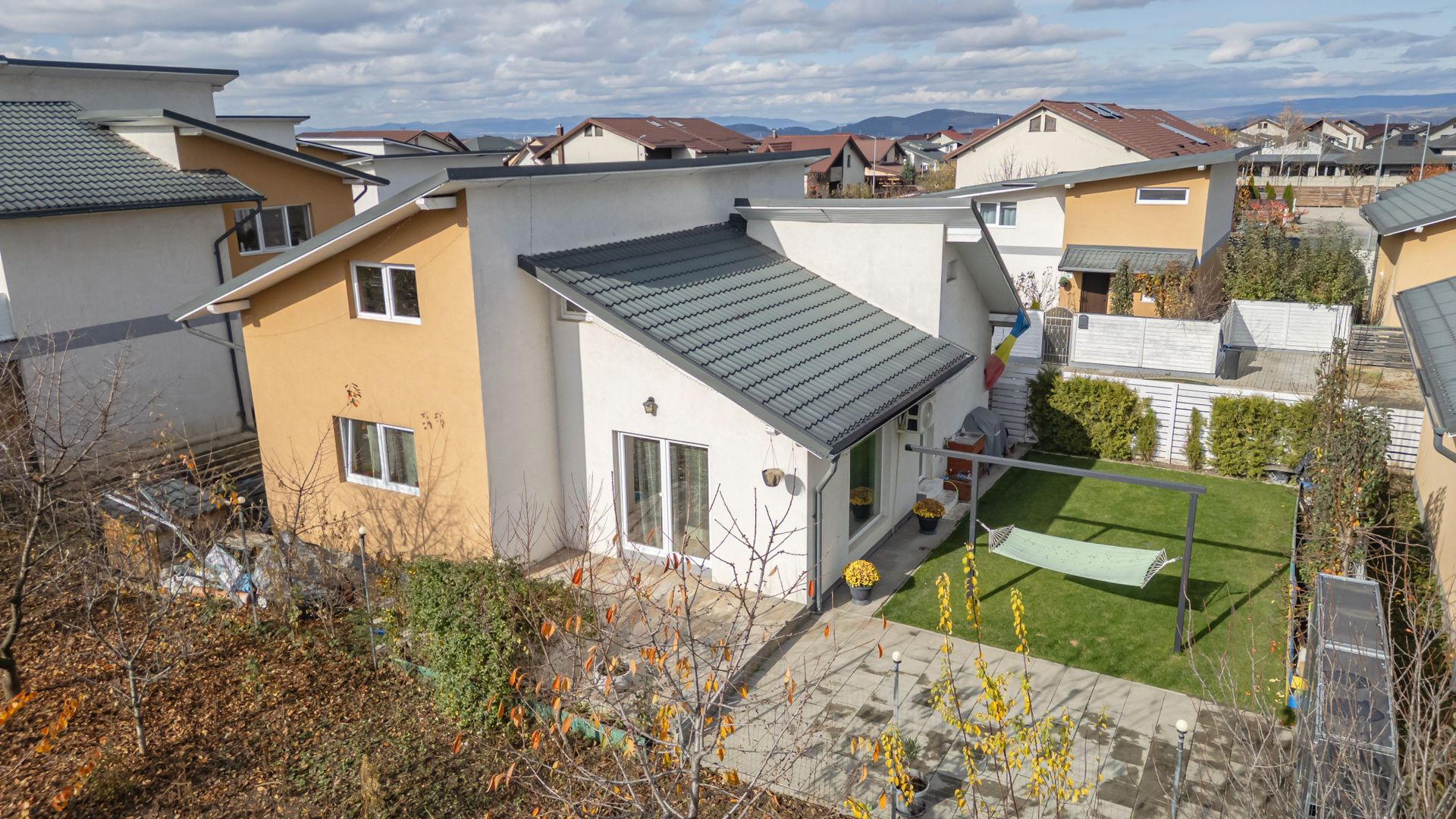 Casa mobilata utilata cartier Izvor Tarlungeni Brasov - imaginea 17