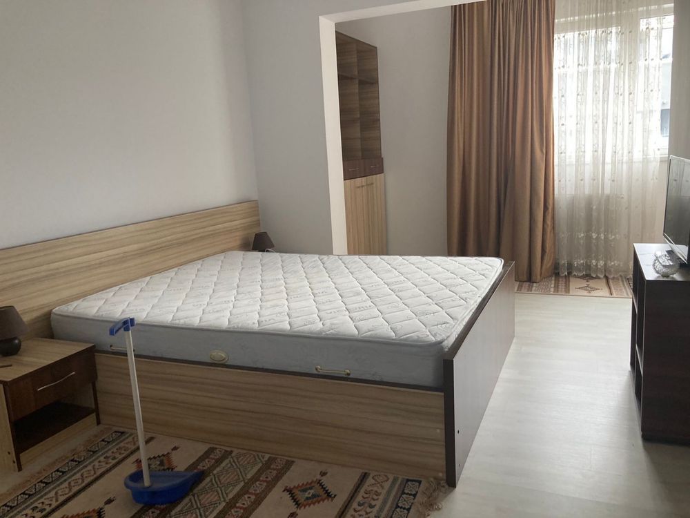 Inchiriez apartament 2 camere , 85 mp