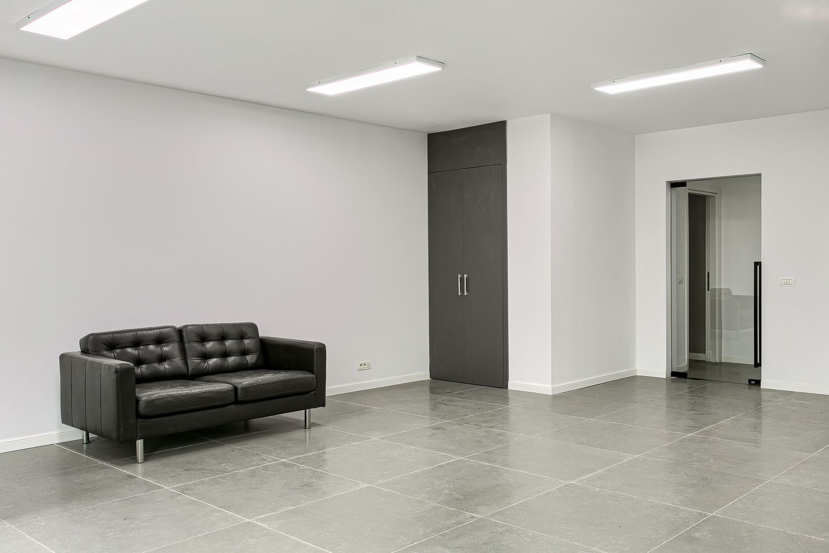 Imagine 3 - De închiriat Birou de Lux, Zona Centrlă, la Preț Promoțional