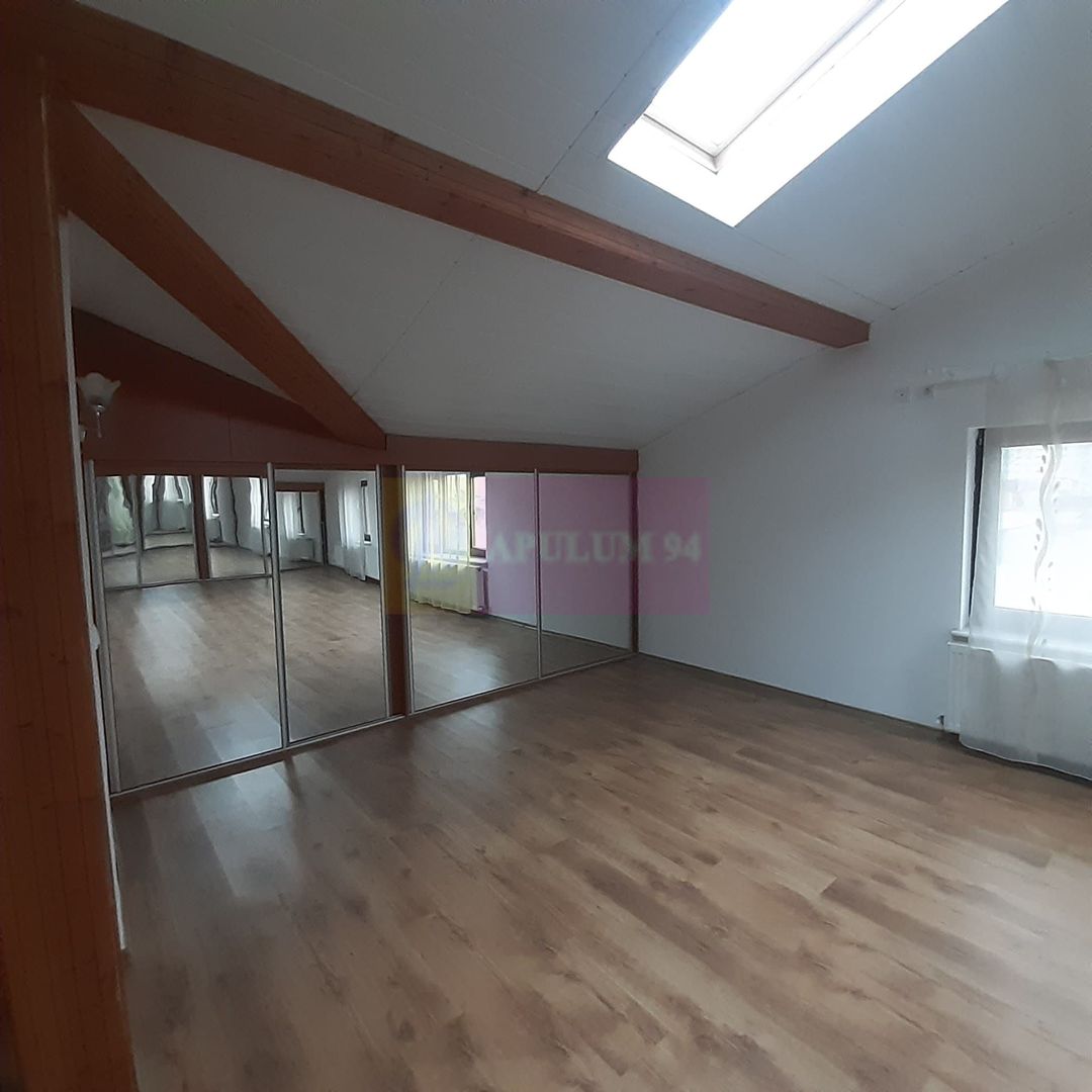 Două vile tip duplex de închiriat - zona Antiaeriană