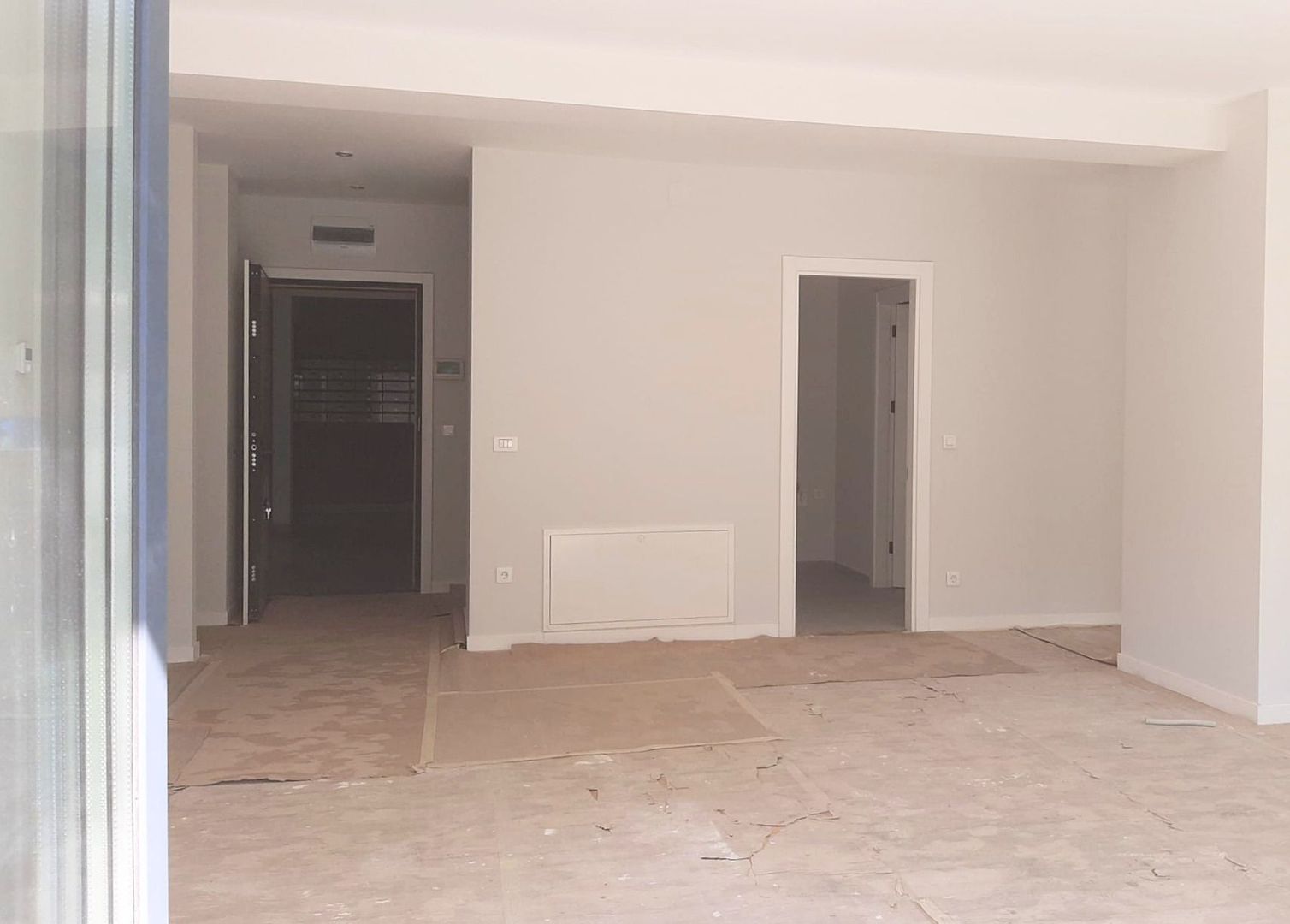 APARTAMENT PREMIUM CU 5 CAMERE ȘI GRĂDINĂ PRIVATĂ DE 160 MP - imaginea 4