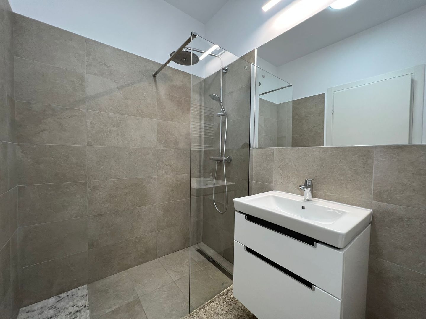 Apt unicat | Vedere Padurea Baneasa [+21% TVA] Terase de 13mp si 11mp - imaginea 11