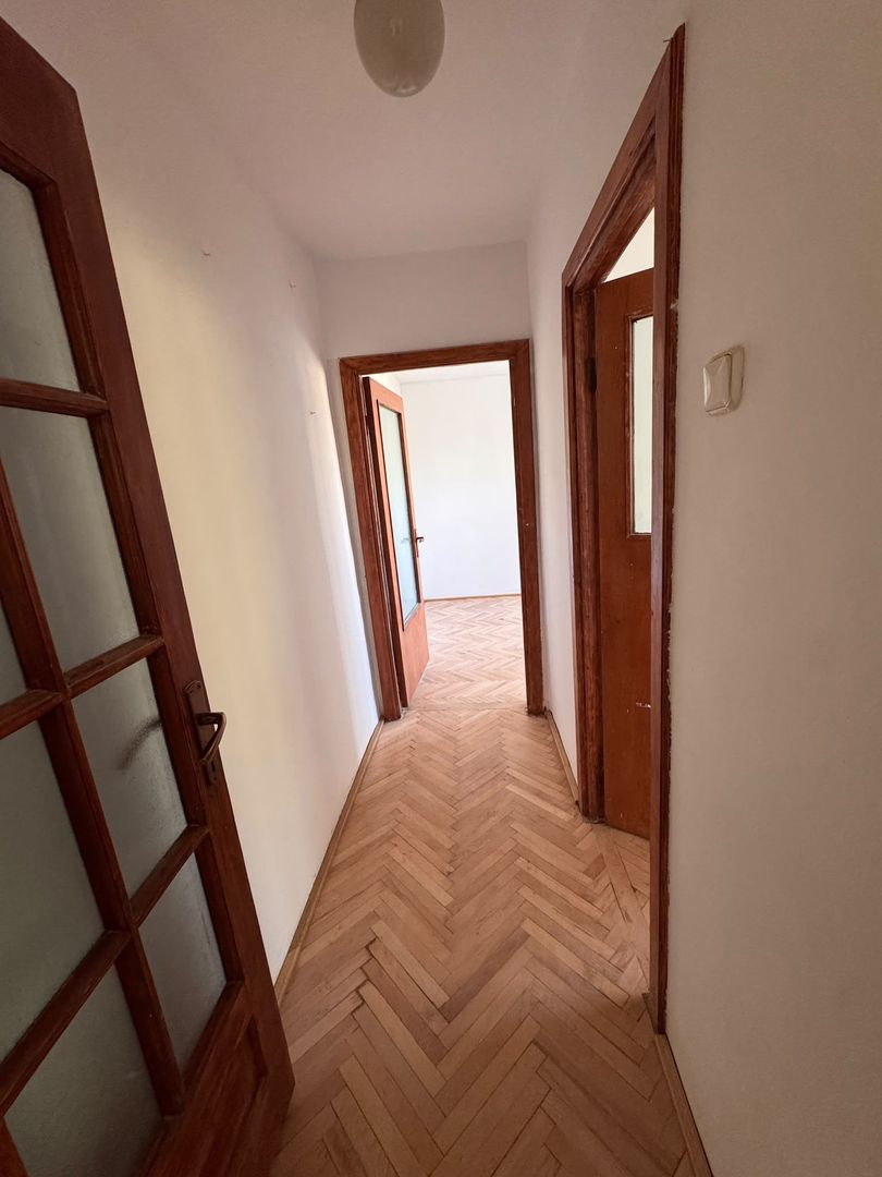 Apartament 3 camere renovat, cu centrală proprie, zona Dacia - imaginea 4
