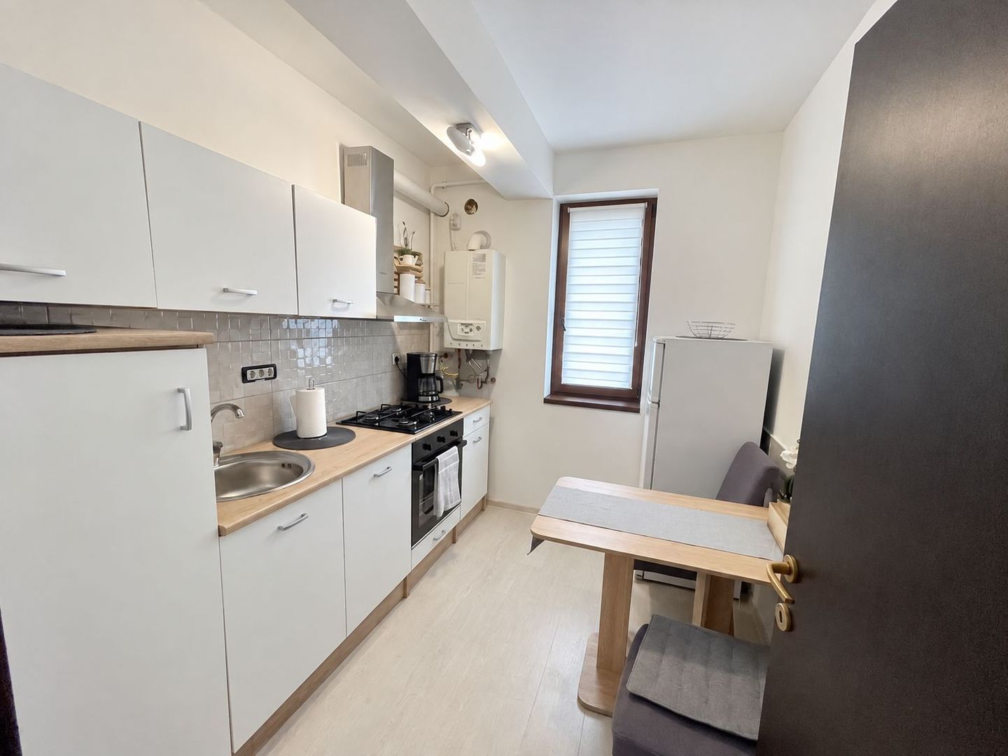 Apartament cu 1 cameră, mobilat și utilat, loc de parcare – Chișoda - imaginea 4