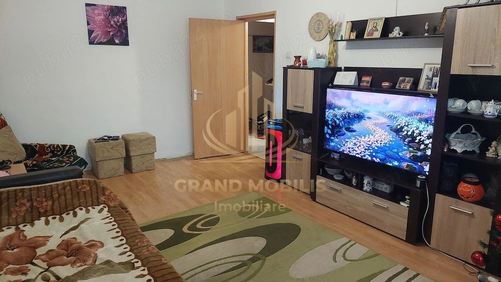 Apartament cu 4 camere Et. 1 Calea Lipovei
