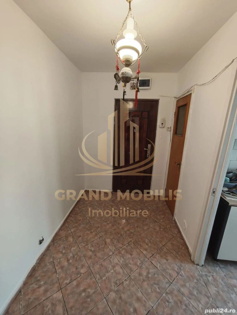 Apartament 3 camere semidecomandat - imaginea 11