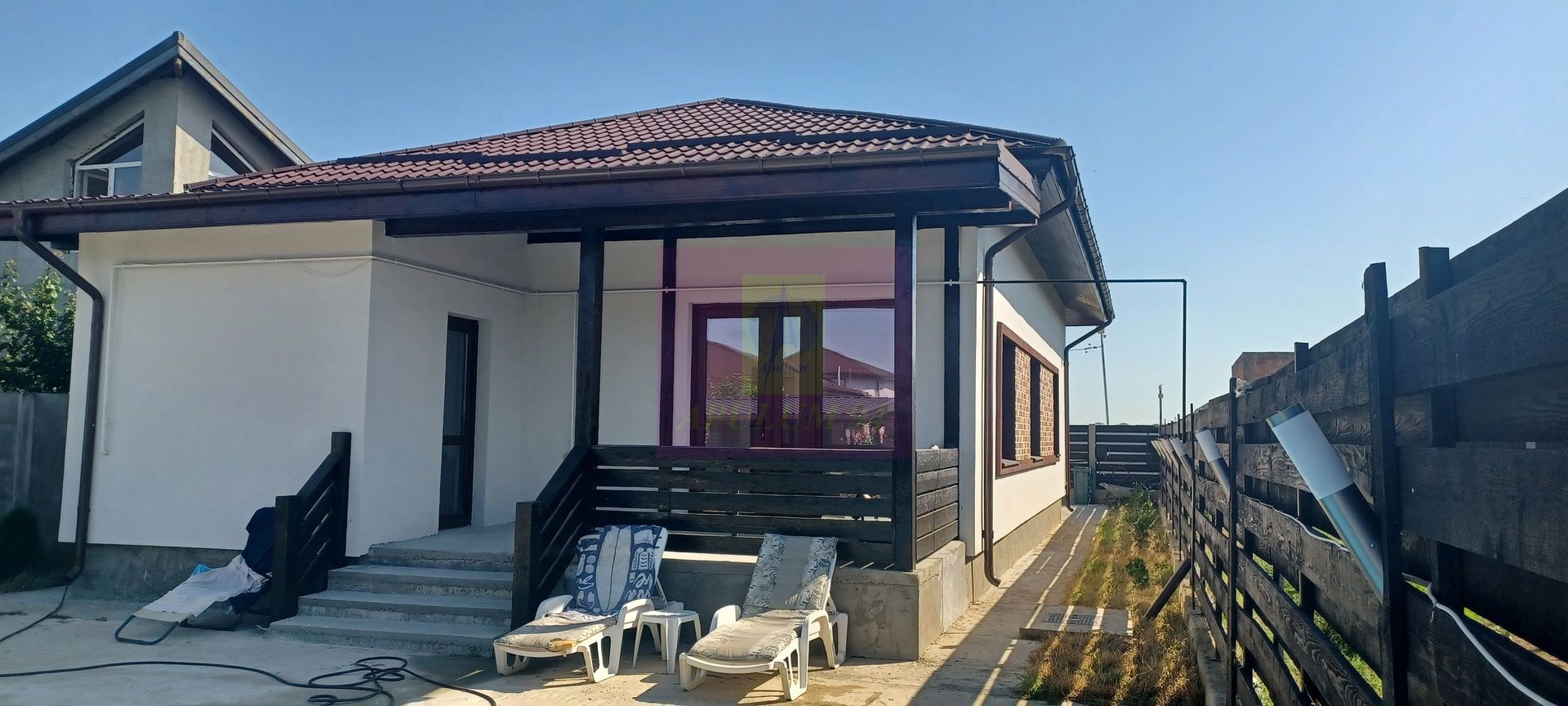 Casă nouă Săbăreni, terasă, piscină, foișor, barbeque, curte 440 mp