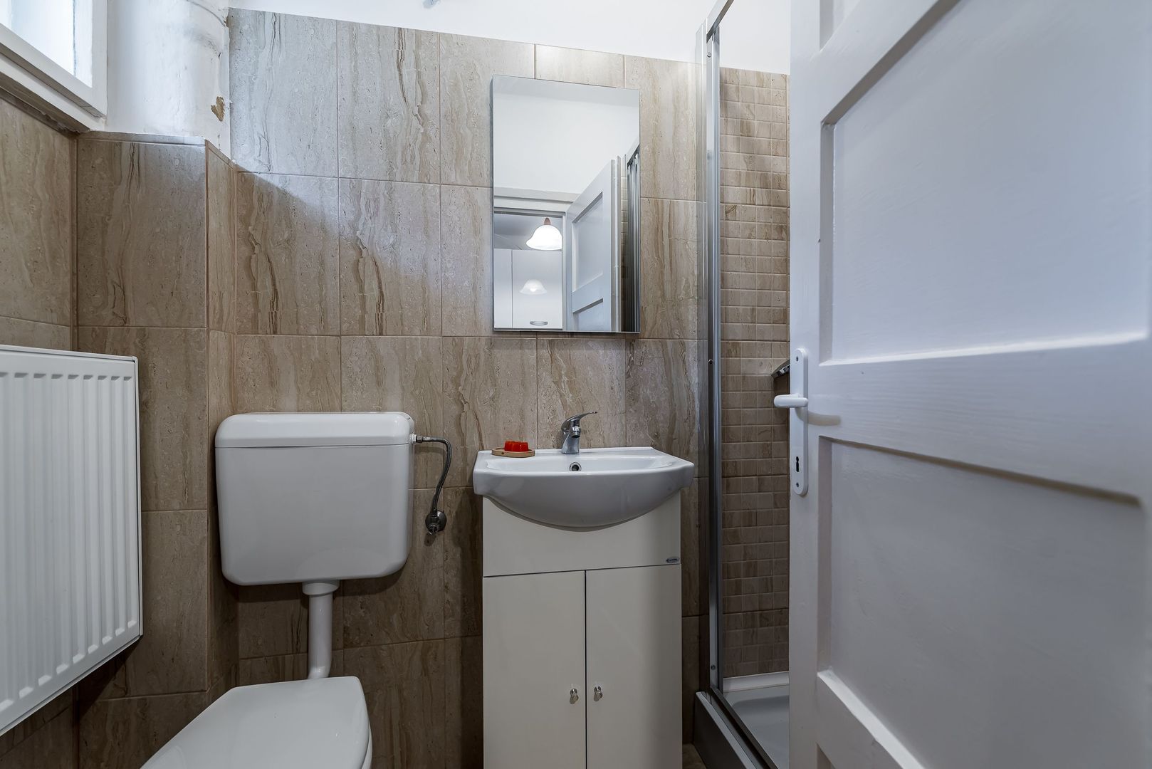 Imagine 5 - REZERVAT! Câștigi o oră pe zi! Apartament cu 2 camere ultracentral.