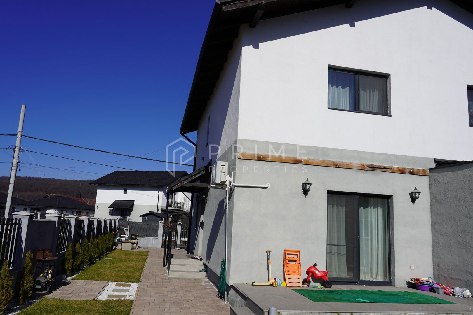 Casă tip duplex complet amenajată si mobilată - imaginea 3