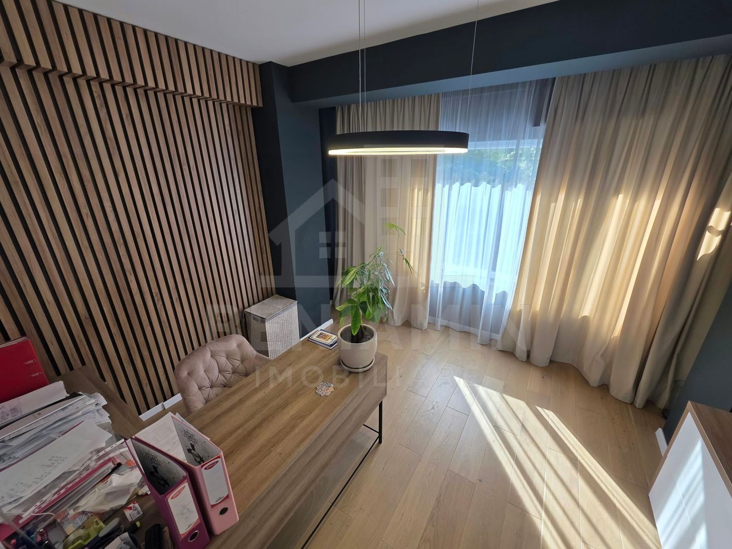 Apartament Superb 3 Camere- Ultracentral- Curte Privată 27mp-Parcare - imaginea 4