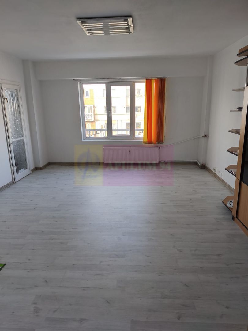 Vanzare apartament in zona Decebal- Calarasilor, metrou magistrala M2