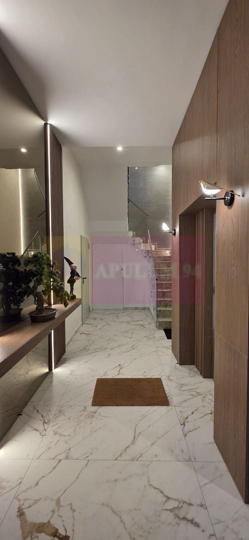 Apartament 2 camere de vânzare la Sinaia - Lux