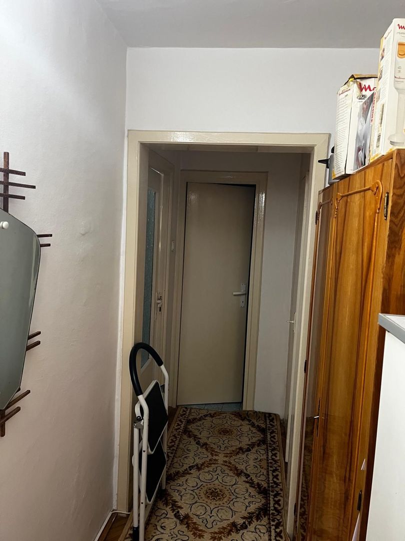 Apartament cu 4 camere, 80 mp utili la etajul 1 chiar in Calea Lipovei - imaginea 11