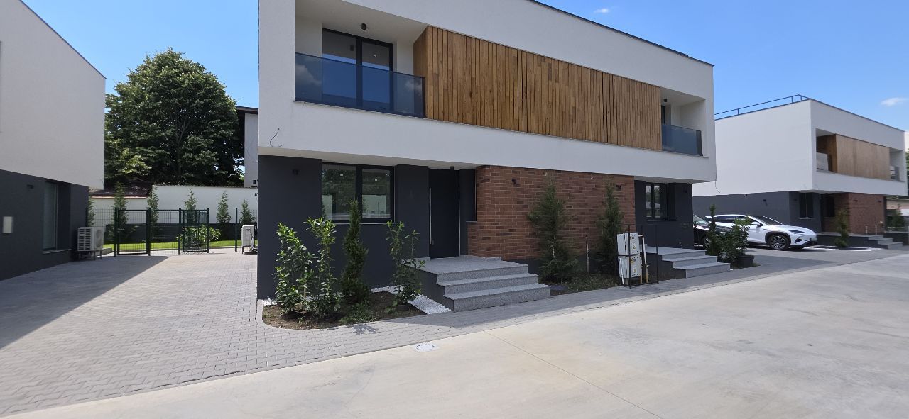 Giulesti  duplex P+1 4 camere de vanzare