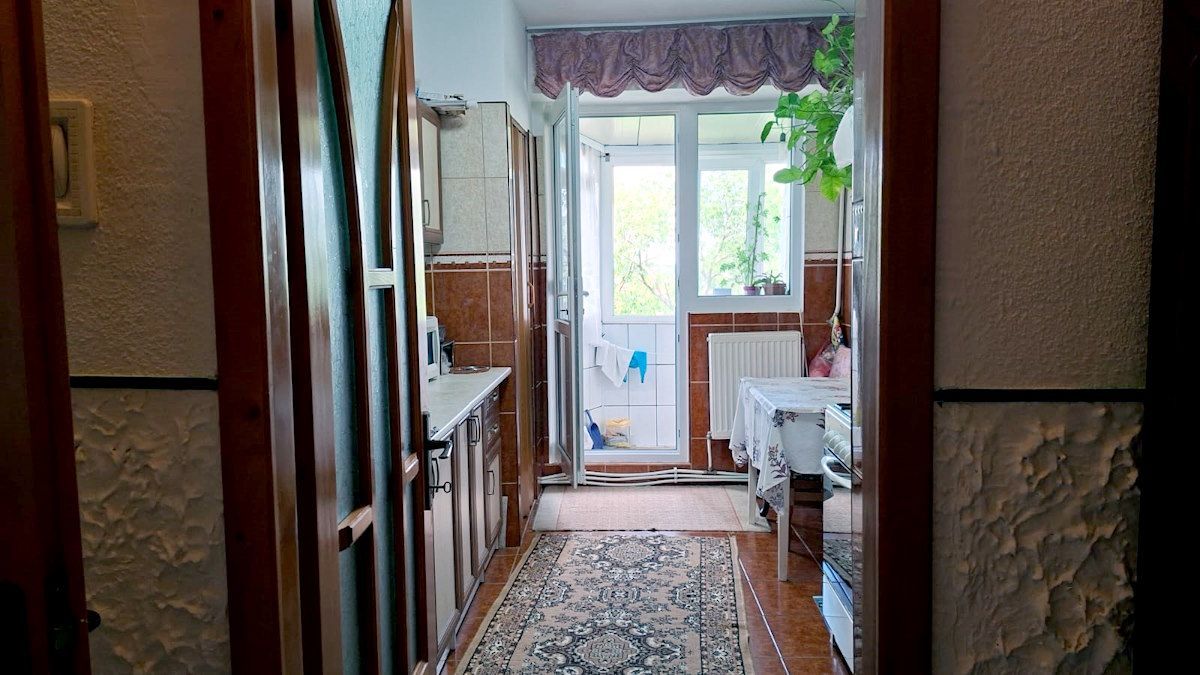 Apartament 2 camere 57 mp Tecuci – complet utilat, spațiu depozitare ș - imaginea 8