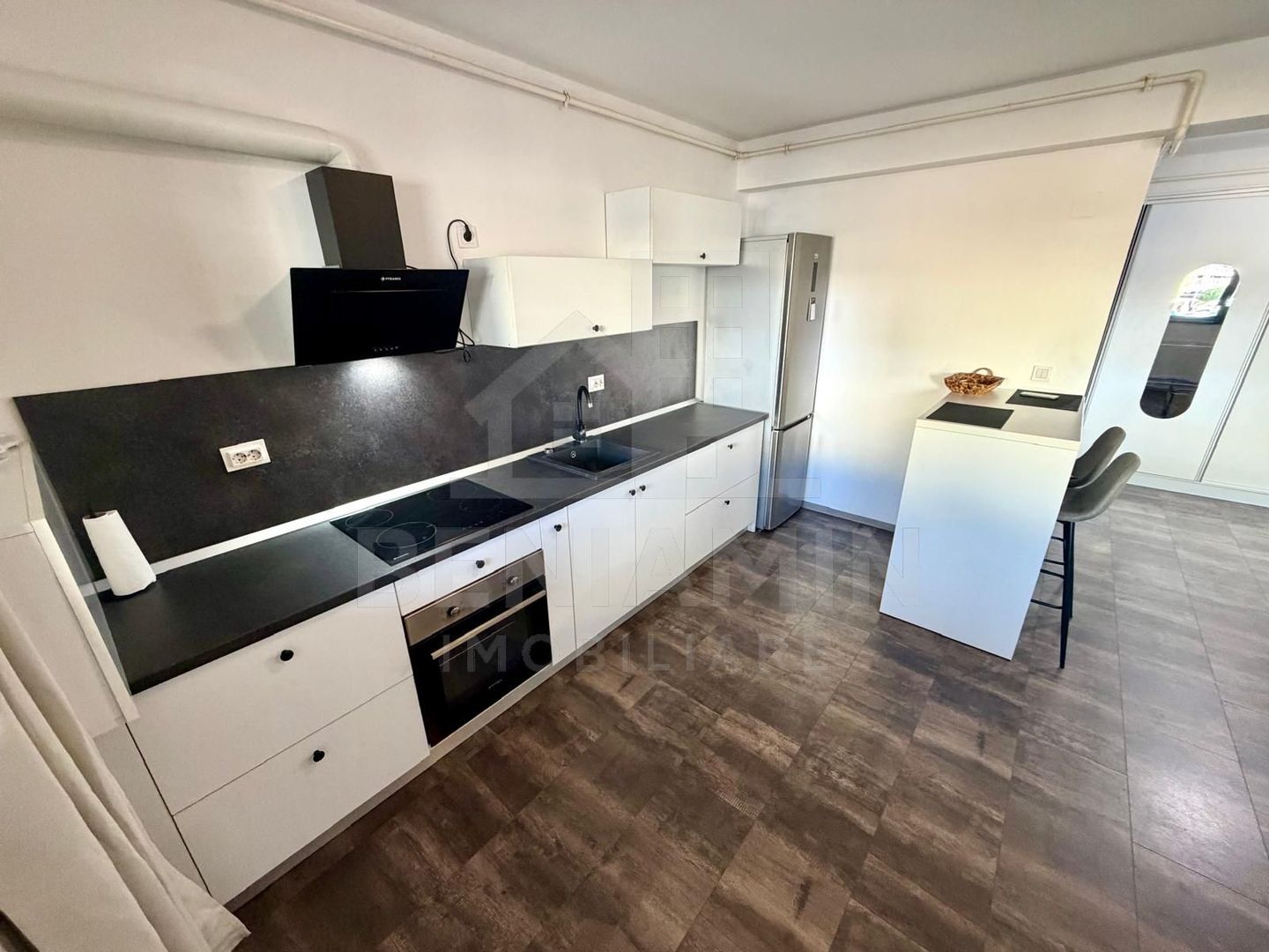2 camere - Loc de parcare - Bloc 2019 - Parter inalt - Zona Ciuperca - imaginea 3