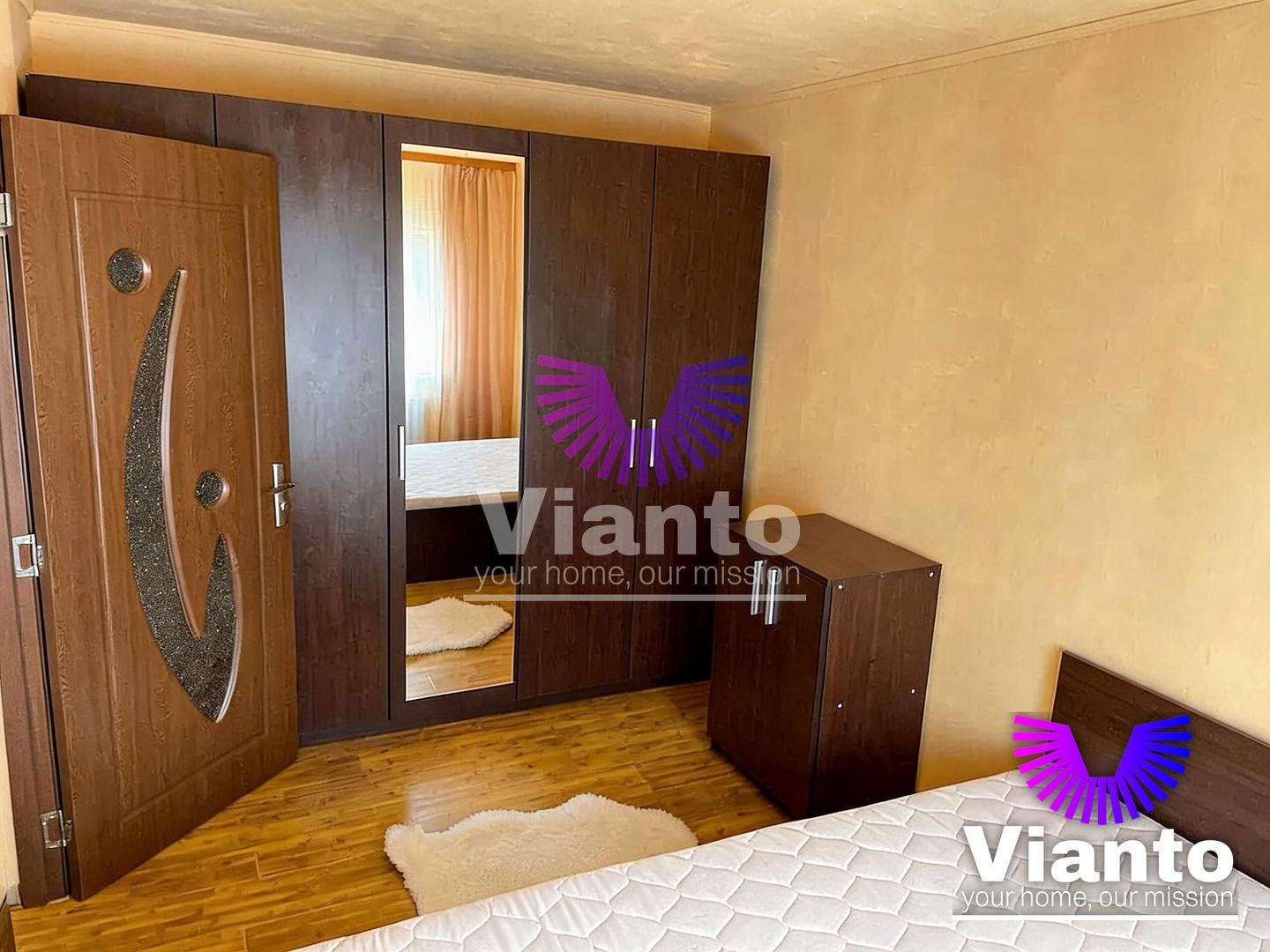 Apartament 2 camere de vanzare zona Mediu