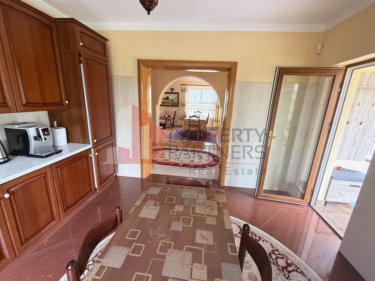 Casă 5 dormitoare + casă de oaspeți, priveliște Piatra Craiului, Sohodol-Bran - imaginea 18