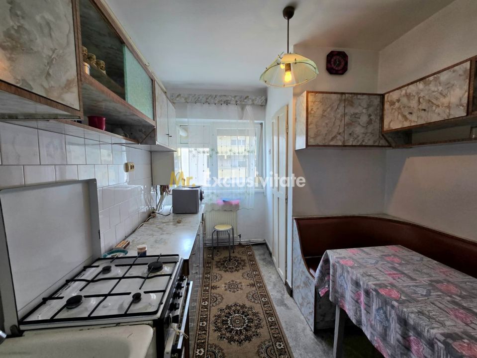 De vânzare apartament 4 camere Careiului Satu Mare - imaginea 2