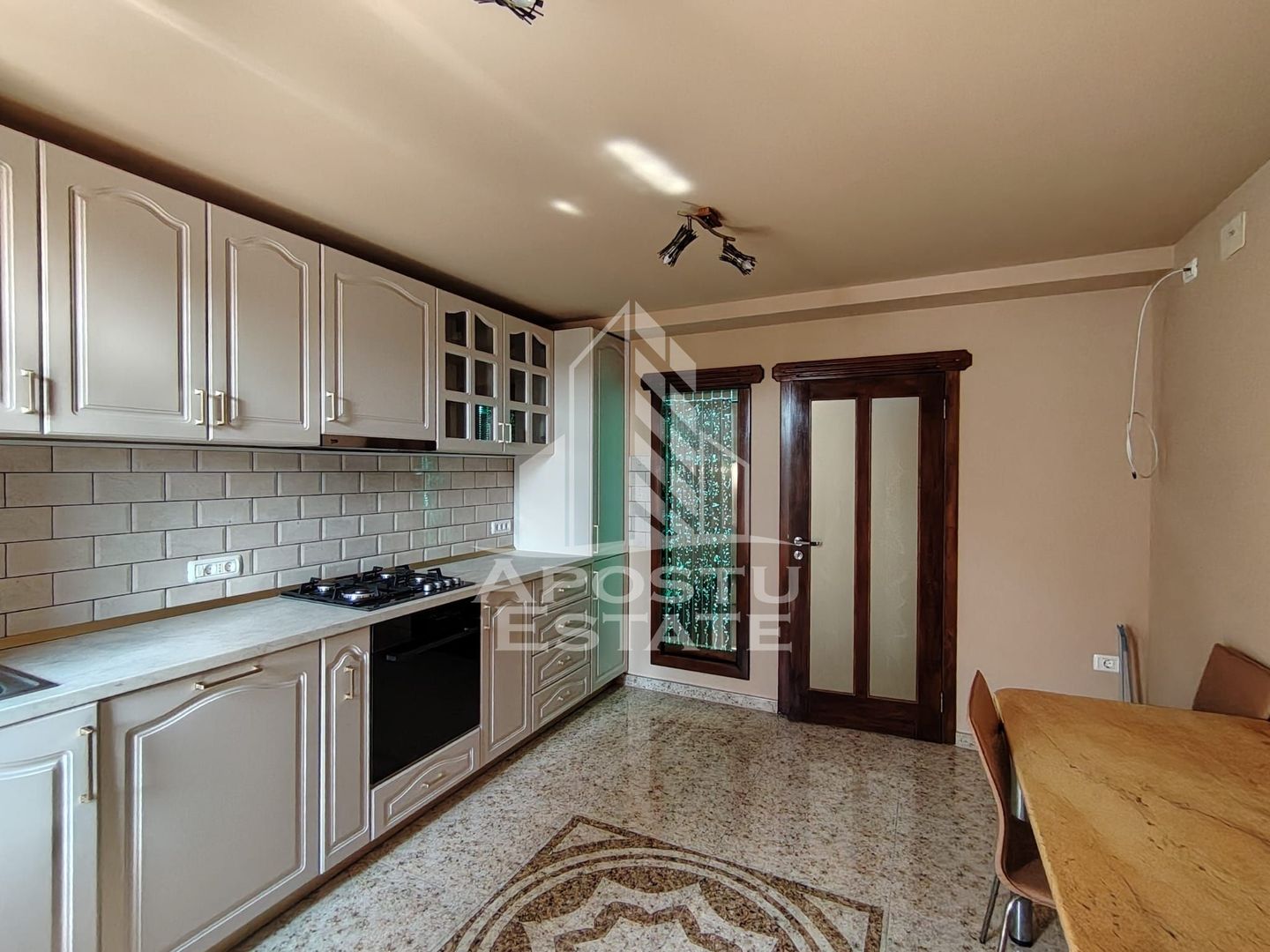 Apartament 2 camere pe doua niveluri, zona Modern - Crisan, Timisoara - imaginea 3