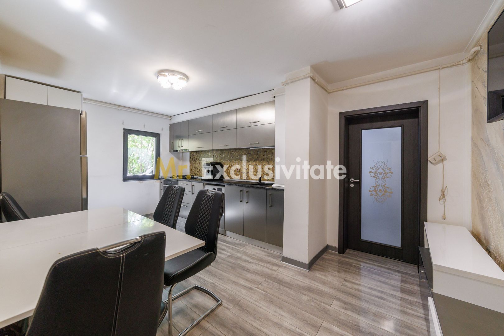 Apartament 2 camere decomandat, cartierul Banat, Pitesti - imaginea 12