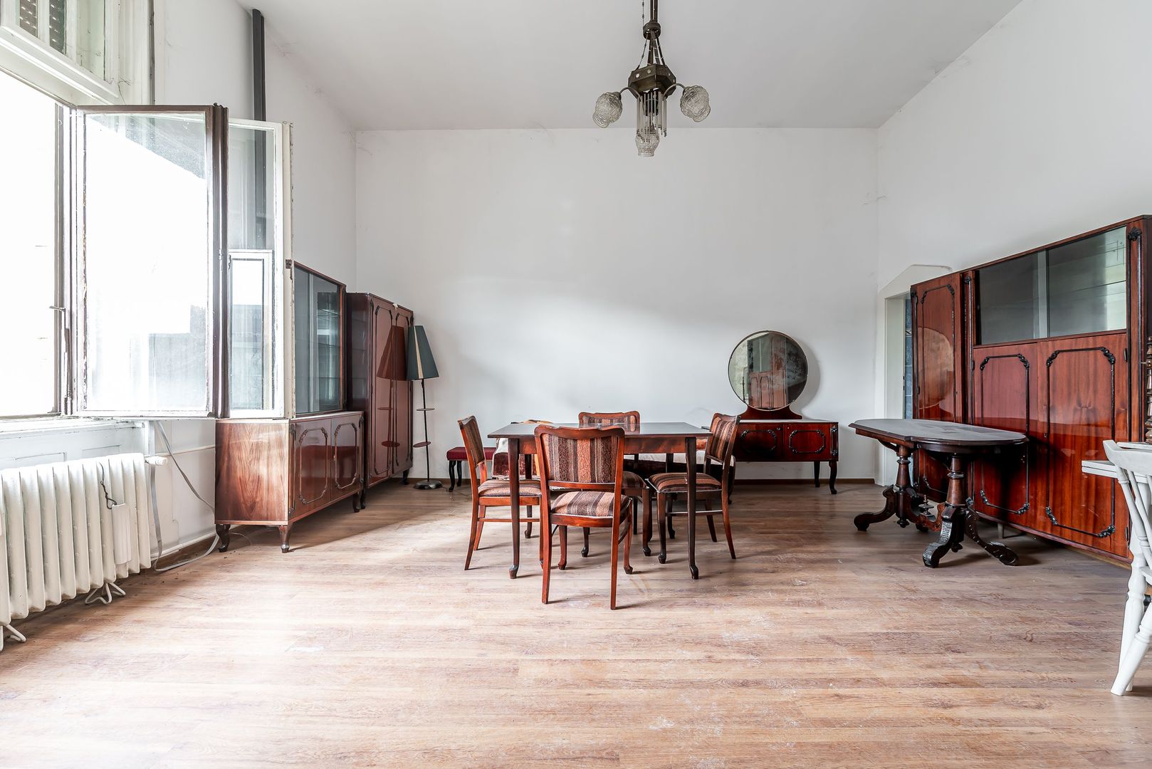 Imagine 3 - VANDUT! 2 apartamente unificate, B-dul Revoluției, Arad. Etajul 1