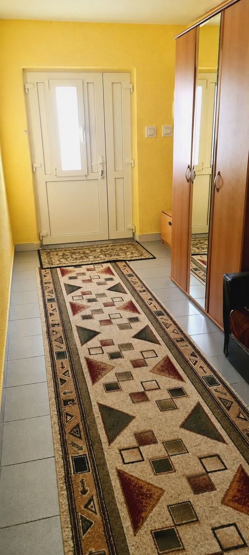 Casă individuală, teren generos de 1.348mp, poziție centrală, Giarmata - imaginea 11