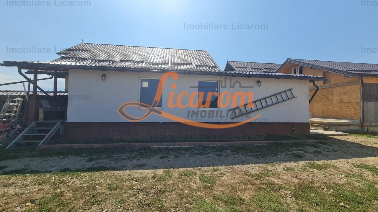 Proprietate in Cristian cu trei constructii+o fundatie,450000euro - imaginea 6